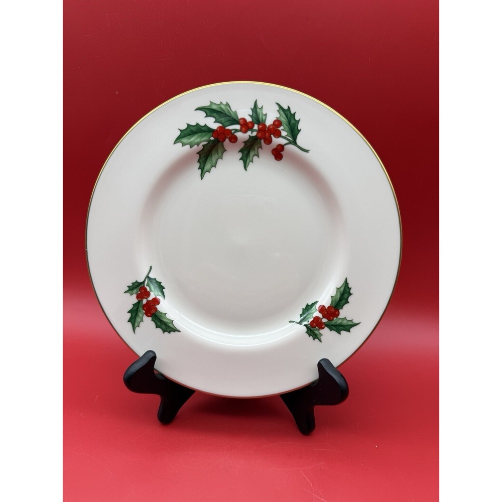 Rare Vintage PICKARD China HOLLY 8.25" Salad Plate